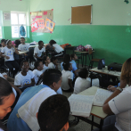 Estudiantes de Santiago y Puerto Plata en serios aprietos por la falta de cupo escolar