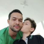 Muere a causa de un cáncer el hijo de 7 años del actor colombiano Juan Mao