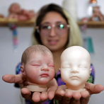 Crean bebés hiperrealistas para que las familias conserven imágenes de sus recién nacidos