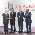 Fábrica de cigarros La Aurora recibe tres reconocimientos