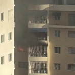 Incendio en habitación de un quinto piso no deja heridos; autoridades investigan los motivos