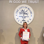 Luz García recibe reconocimiento de la ciudad de Miami