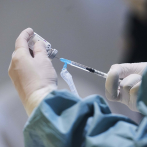 EE.UU. autoriza una nueva versión de la vacuna contra el coronavirus