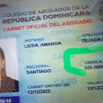 Arrestan a mujer que habría estafado a decenas de personas haciéndose pasar por abogada en Santiago