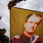 Algunos chilenos reivindican la figura de Pinochet en una manifestación