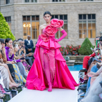 Diseñadores mexicanos se toman la pasarela qiina en Semana de la Moda de Nueva York