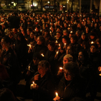 Miles de mujeres rodean La Moneda en silencio para conmemorar los 50 años del golpe en Chile