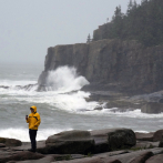 El ciclón postropical Lee toca tierra en Nueva Escocia con vientos de 110 km/h