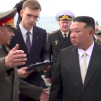 Ministro de Defensa ruso muestra a Kim Jong-un aviones estratégicos y misiles hipersónicos
