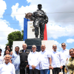 Develizan estatua del coronel Fernández Domínguez en víspera de su natalicio