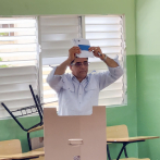 Candidato a la Alcaldía de SDE, Dio Astacio ejerció su derecho al voto