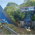 Empleados del Sistema 9-1-1 rescata tres personas tras accidente en la Autopista Duarte