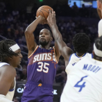 Booker y Durant conducen a Suns a superar a los Warriors en comienzo de la temporada