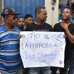Choferes de Los Girasoles protestan para que se les permita trabajar