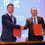 Un acuerdo entre Hunan Daily y La Fundación Jade Pro Comunidad China