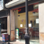 Los negocios del centro histórico de Santiago abren sus puertas, pese a convocatoria a paro