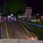 Puente colapsa en municipio Sabana Larga en Ocoa; una persona está desaparecida