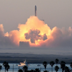 El cohete de SpaceX explota pero avanza en su objetivo de llegar a la Luna