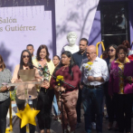 PLD deposita ofrenda floral ante el busto de Gladys Gutiérrez, por Día de la No Violencia contra la Mujer