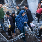 Israel bombardea Gaza, pese a presión de proteger a civiles palestinos