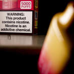 Legisladores de EEUU buscan acciones contra cigarrillos electrónicos con sabor importados de China