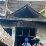 Bomberos controlan incendio en residencia de Arroyo Hondo