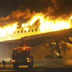 Evacuados los 379 pasajeros y tripulantes del avión incendiado en Tokio