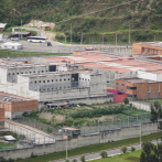 Presidente de Ecuador presenta sus cárceles 