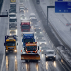Hielo y nieve provocan la cancelación de más de 600 vuelos y trenes en Alemania