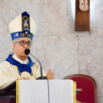 Arzobispo de Santiago: Ley DNI es un “jaque mate” a los derechos