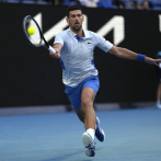 Djokovic alcanza su 11ma. semifinal del Abierto de Australia, pero sufre ante Fritz