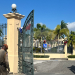 Ciudadano se estrella contra puertas del Palacio Nacional y hiere a dos miembros del Ejército