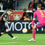 Grimaldo anota y el Leverkusen supera 3-0 al Bayern Munich