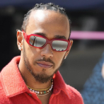 Lewis Hamilton califica de ‘surrealista’ iniciar su última temporada con Mercedes