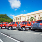 Entregan 11 camiones a distintos cuerpos de bomberos del país