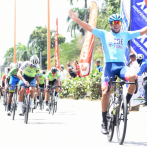 Con fuerte cierre Angelvis Arroyo ganó tercera etapa Vuelta Independencia