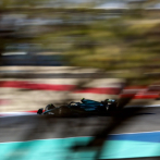 Carlos Sainz sorprende a un consistente Alonso en los últimos libres de Baréin