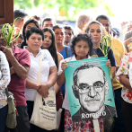 Salvadoreños conmemoran 44 años del asesinato de Romero entre palmas del Domingo de Ramos