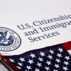 Servicio de Inmigración de Estados Unidos aumenta tarifas de trámites