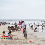 Bañistas prefieren Juan Dolio y Guayacanes por “tranquilidad” de estas playas