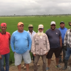 De la desesperación a la felicidad: productores agrícolas en la frontera tras recibir agua