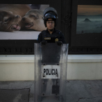 España condena irrupción en embajada de México en Ecuador