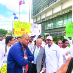 Médicos protestan ante Suprema Corte contra las últimas condenas por mala práctica