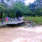 Lluvia destruye puente de Bayacanes otra vez