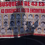 Protesta estudiantil de Ayotzinapa deja 26 policías heridos