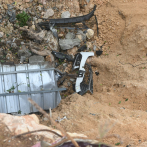 Otra yipeta cayó en una excavación de una constructora, esta vez en la avenida Anacaona