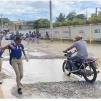 A más de un mes del inicio de año escolar el acceso a escuelas en Santo Domingo Oeste está en estado crítico