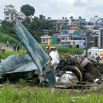Se estrella avión en Nepal con 19 pasajeros y el piloto es el único superviviente