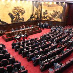 Con rechazos, Asamblea Nacional aprueba trasladar al Teatro Nacional juramentación de Abinader