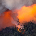 Incendio en California que ha obligado al desalojo y el cierre de carreteras